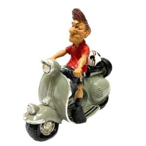 FUTBOLISTA EN MOTONETA FIGURA ADORNO POLIRESINA