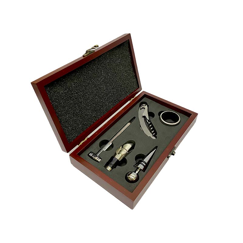 SET DE VINO 5 ACCESORIOS CAJA MADERA